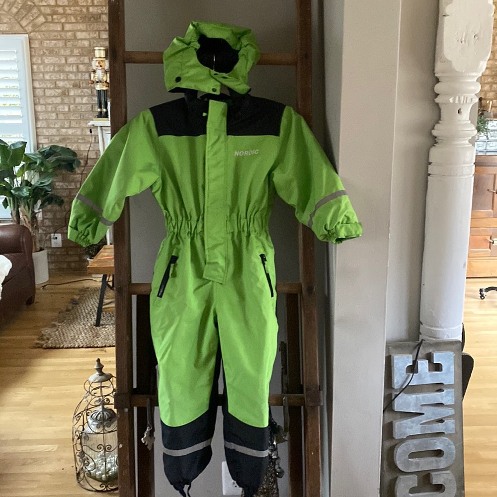 NORDIC ONE PIECE HOODED SNOWSUIT KIDS 104/110 EXCELLENT WINTER